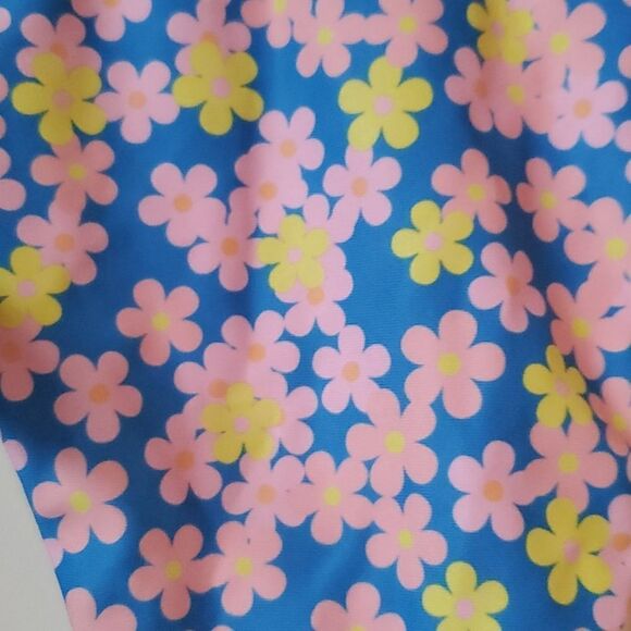 SHEIN BIKINI, FLORAL, Size M on top, Size S on Bottoms. NWOT! - Picture 3 of 4